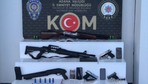 Adana'da tefecilere şafak operasyonu düzenlendi