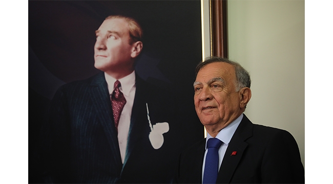 AKAY: “BAĞIMSIZ BİR ÜLKEDE YAŞAMAMIZI ATATÜRK’E BORÇLUYUZ