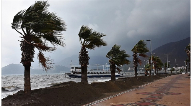 Akdeniz'de fırtına uyarısı