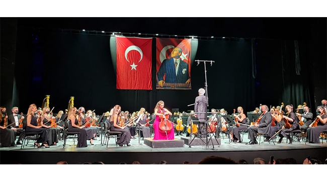 AKM'de Adanalı çellist coşkusu
