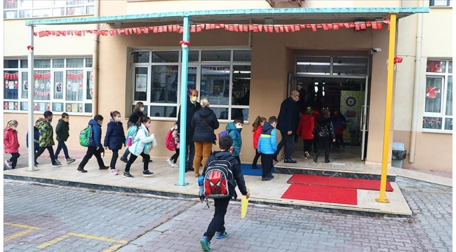 Ara tatil sonrası ders zili çaldı