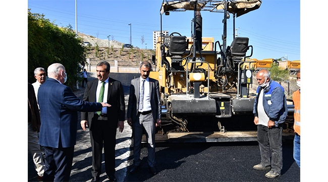 Başkan Çetin asfalt çalışmalarını denetledi