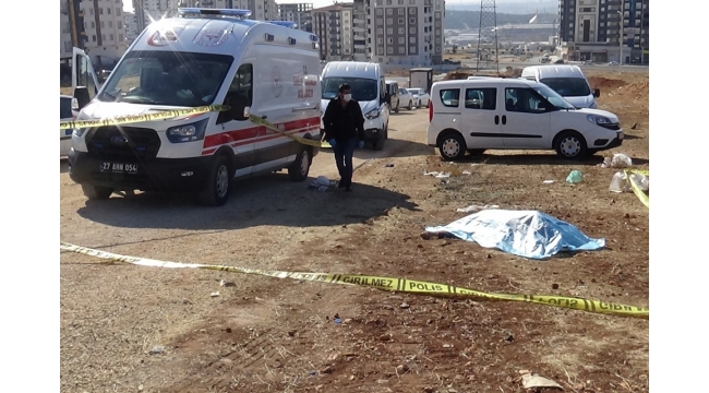 Boş arazide kadın cesedi bulundu