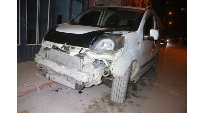 Çalıntı araç kaza yapılmış halde bulundu