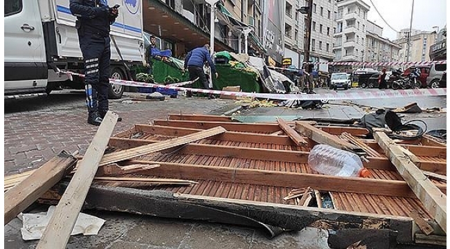 Çatının altında kalan anne yaşamını yitirdi