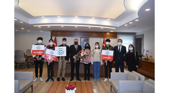 'Çocuklarımızı yarınlara en iyi şekilde hazırlıyoruz'