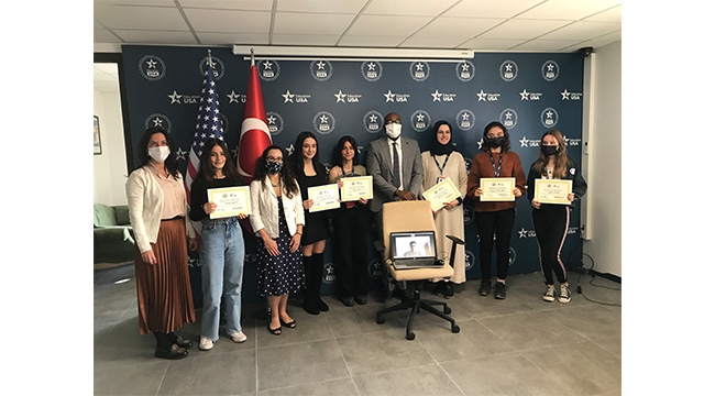 EducationUSA’da sertifika heyecanı