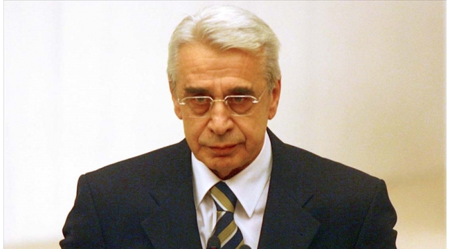 Eski içişleri bakanı hayatını kaybetti