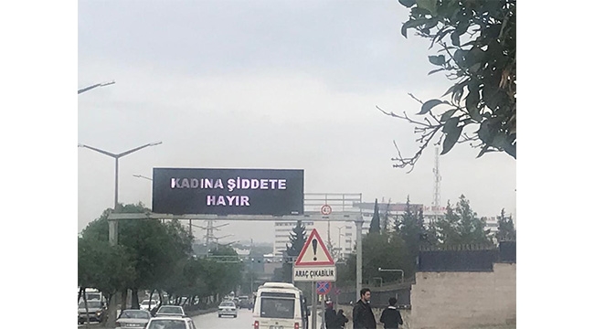 Her yer mor ve turuncu