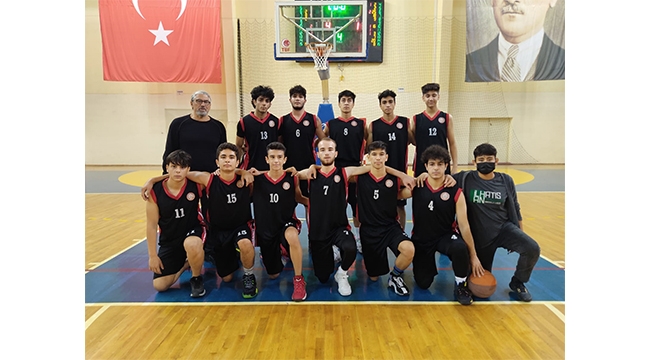 Liselerarası basketbol maçları ÇEKİŞMELİ GEÇİYOR