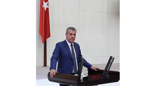 ‘Muhtarları postacı yaptılar’