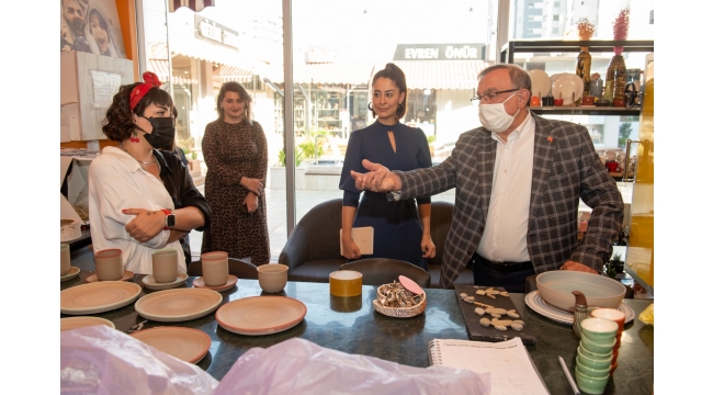 SEYHAN’DA EŞİTLİK DOSTU İŞYERLERİ ARTIYOR