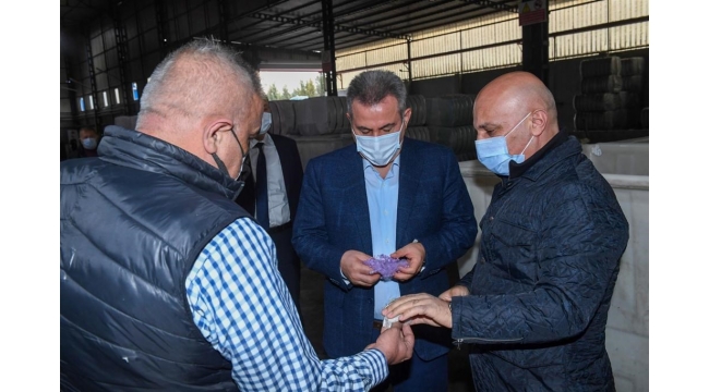 VALİ ELBAN’DAN YILMAZ ELYAF GERİ DÖNÜŞÜM FABRİKASINA ZİYARET ETTİ
