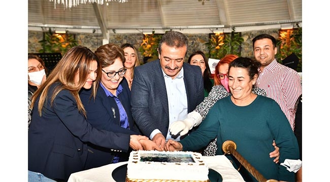 “Cumhuriyete önce kadınlar sahip çıkmalı”