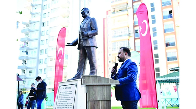 DR SADIK AHMET'İN ADI SARIÇAM'DA YAŞAYACAK