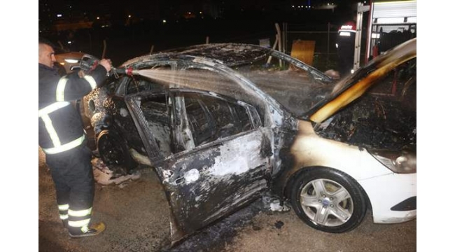 Haciz borcu yüzünden otomobilini ateşe verdi!