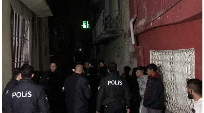 Hırsızı uyuma numarası kurtarmadı...