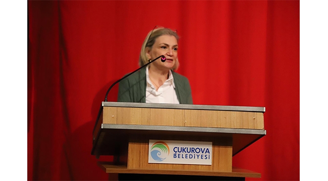 ‘Türk kadını sadece seçiyor’