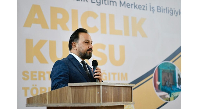YENİ ARICILAR SERTİFİKALARINI ALDI