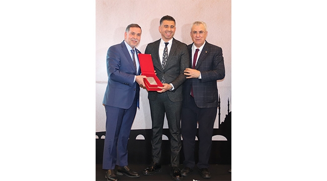 Abdioğulları, Adana’nın kurtuluşunu çifte gururla kutluyor