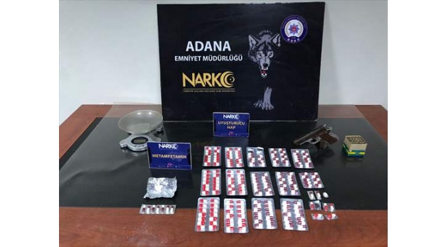 Adana'da uyuşturucu tacirlerine darbe!