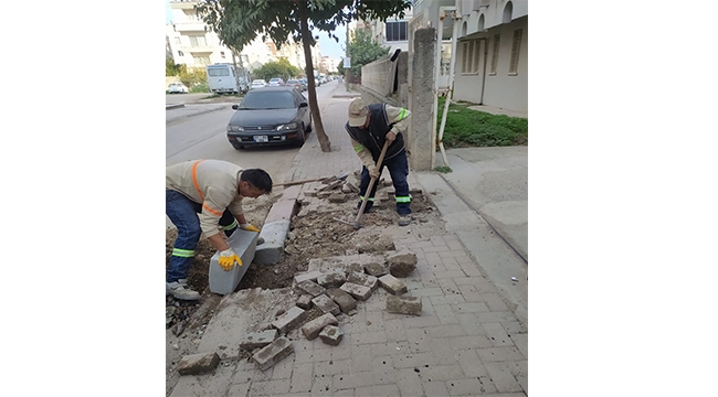 Ceyhan’da bozuk yollar onarılıyor