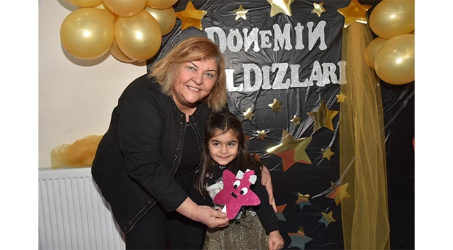 Ceyhanlı minikler karne heyecanı yaşadı