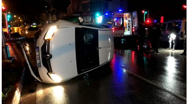 Polisten kaçarken kaza yaptılar!