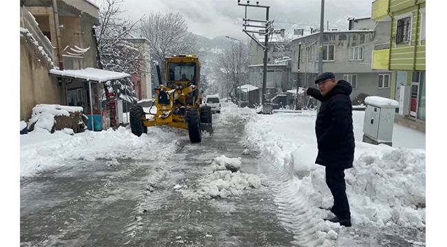 Pozantı’da yollar açıldı