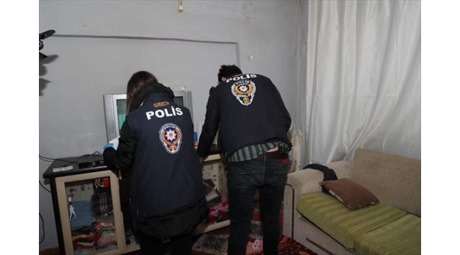 Sosyal medya dolandırıcılarına şafak operasyonu!