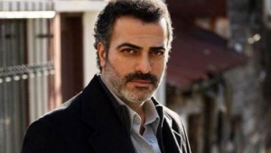 Ünlü oyuncu Sermiyan Midyat gözaltına alındı!