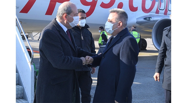 VALİ ELBAN KKTC CUMHURBAŞKANI TATAR'I HAVAALANINDA KARŞILADI