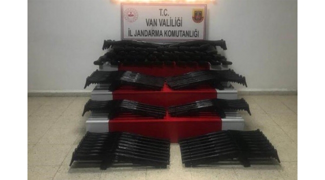 100 adet av tüfeği ele geçirildi