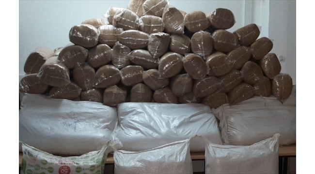 2 ton kaçak tütün ele geçirildi