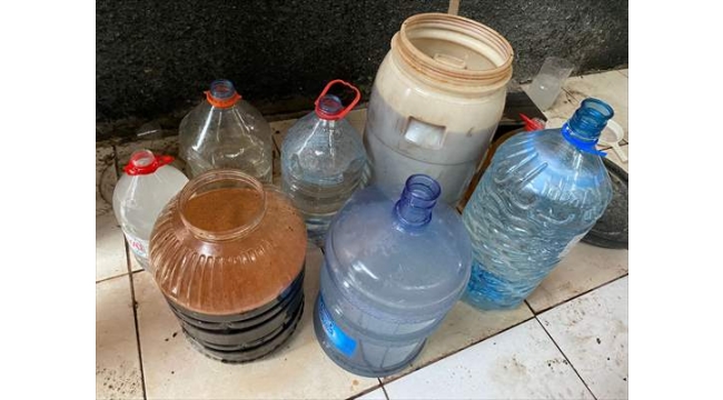 250 şişe kaçak içki ele geçirildi