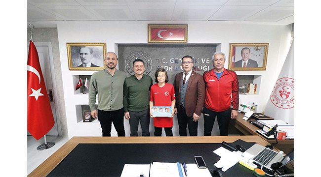 ATDSK’lı tenisçimiz milli gururumuz