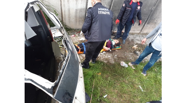 Bariyere çarpan araçta 1 kişi öldü, 5 kişi yaralandı