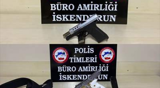Çeşitli suçlardan aranan 2 kişi yakalandı