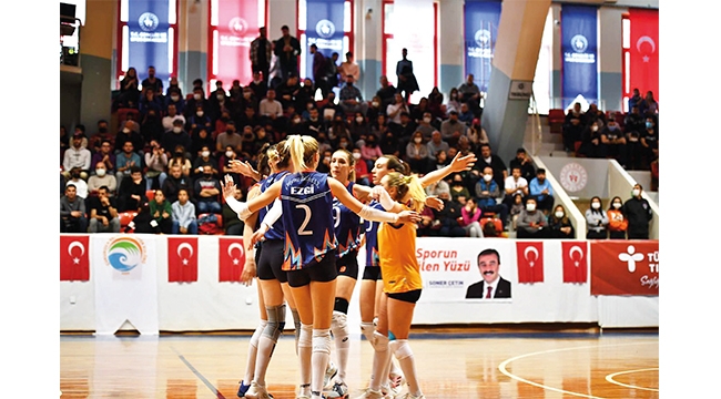 Çukurova'nın Sultanları çok rahat 3-0