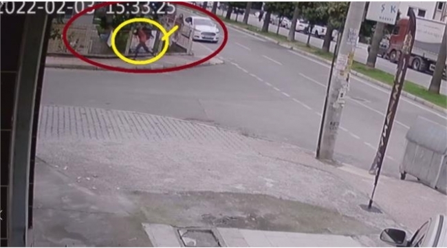Genç kadına kapkaç şoku!