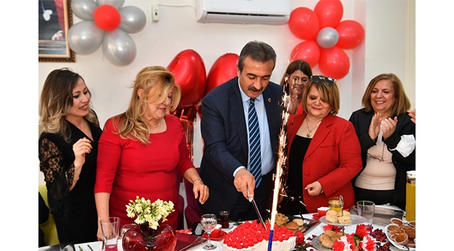 ‘Kadınlarımız başımızın tacı’