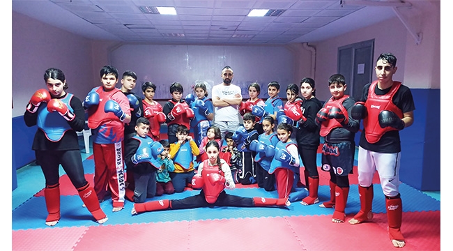 Mehmet Fidan’ın sporcuları ışık saçtı