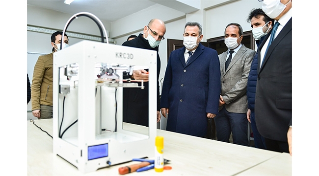 ‘Meslek liselerine önem veriyoruz’