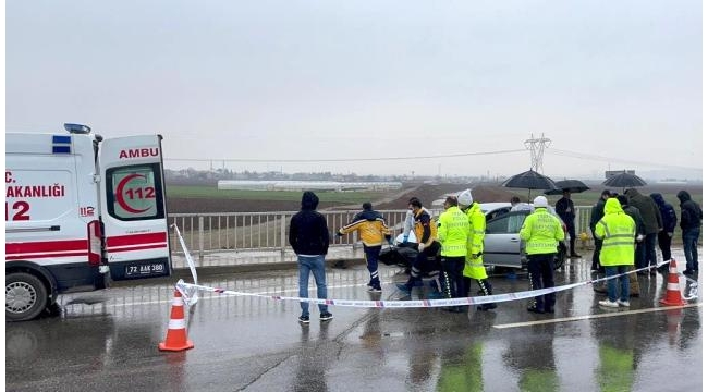 Otomobil içinde 1'i ölü, 1'i ağır yaralı iki kişi bulundu
