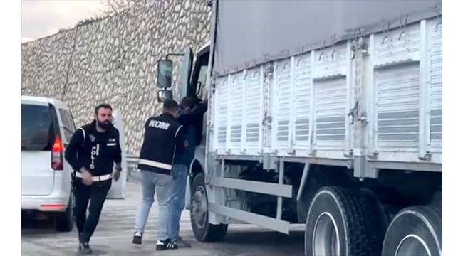 8 milyon tütün doldurulmuş makaron ele geçirildi