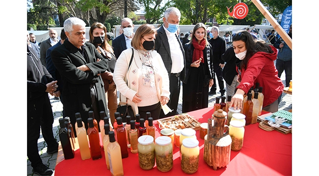 Adana Çiftçi Pazarı açıldı