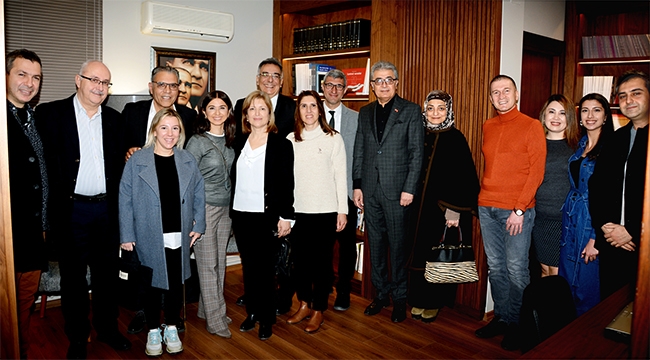 ADANA DİŞ HEKİMLERİ ODASINA KÜTÜPHANE