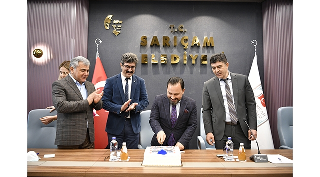 Çalışanlarından Başkan Uludağ’a  DOĞUM GÜNÜ SÜRPRİZ