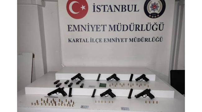 İstanbul'da silah kaçakçılarına operasyon: 4 gözaltı