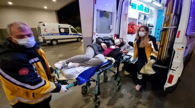 Karısını darbedip bıçakla yaraladı!